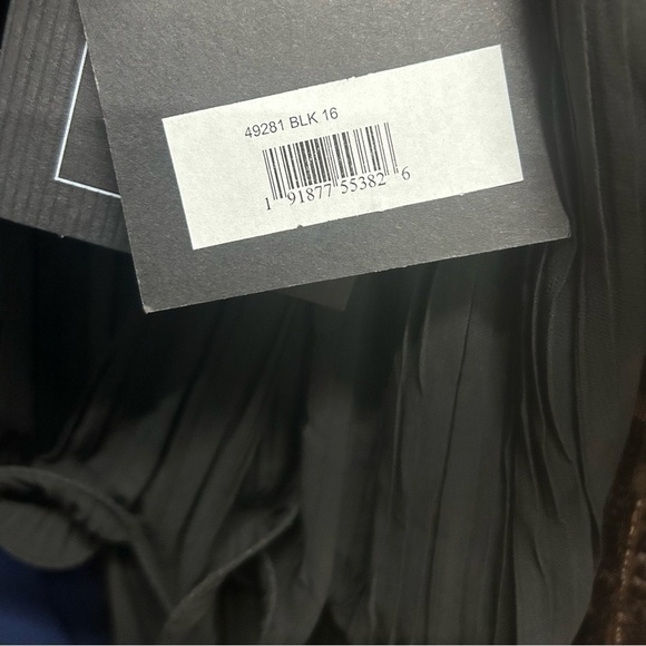 Mac Duggal 49281 NWT ROSETTE RUFFLE LAYERED ROSEETTE MAXI DRESS - Picture 9 of 11